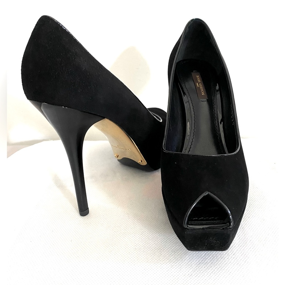 Authentic Louis Vuitton heels, never been used